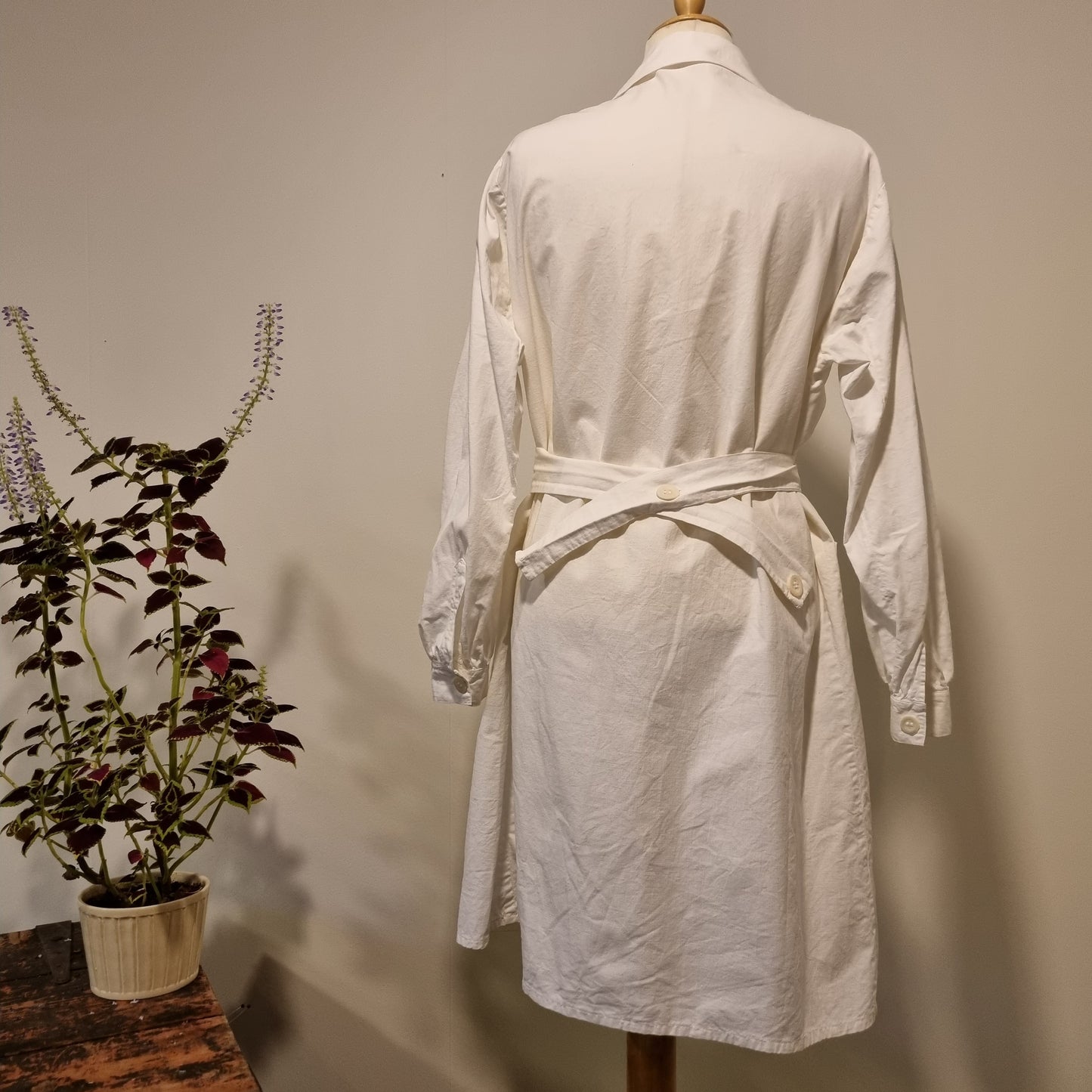 1940s/50s/60s white work coat